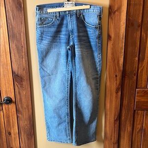 Ariat Men's M5 Light Blue Straight Leg Straight Fit Jeans 33 Wx 34 L